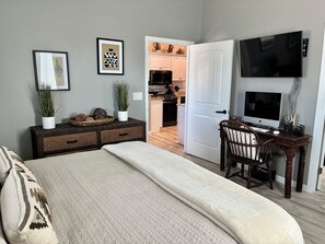 3 chambres, fer et planche à repasser, Wi-Fi, draps fournis