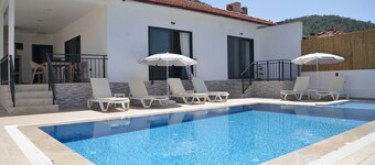 VILLA WITH LAKE AND FOREST VIEW IN DALYAN2