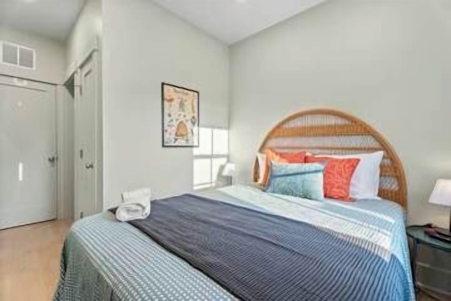 1 多间卧室、WiFi、床单