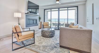 Suite 102 @ Water's Edge Resort