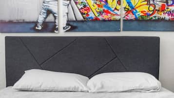 1 habitación, tabla de planchar con plancha, wifi y ropa de cama