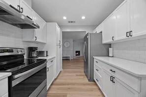 Private kitchen - Red Jordan | Boho Style Vacation Home (Orlando)