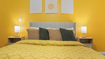 4 bedrooms, iron/ironing board, WiFi, bed sheets