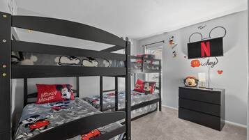 4 bedrooms, iron/ironing board, WiFi, bed sheets