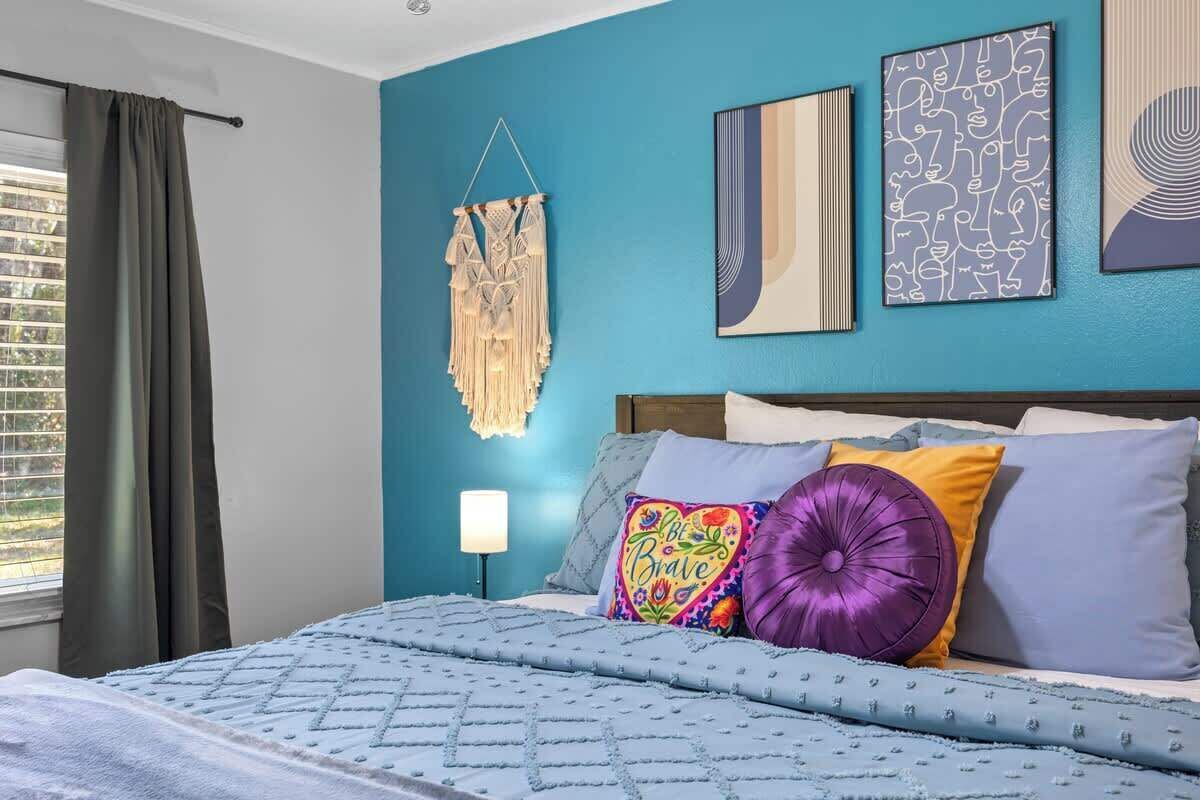 4 chambres, fer et planche à repasser, Wi-Fi, draps fournis