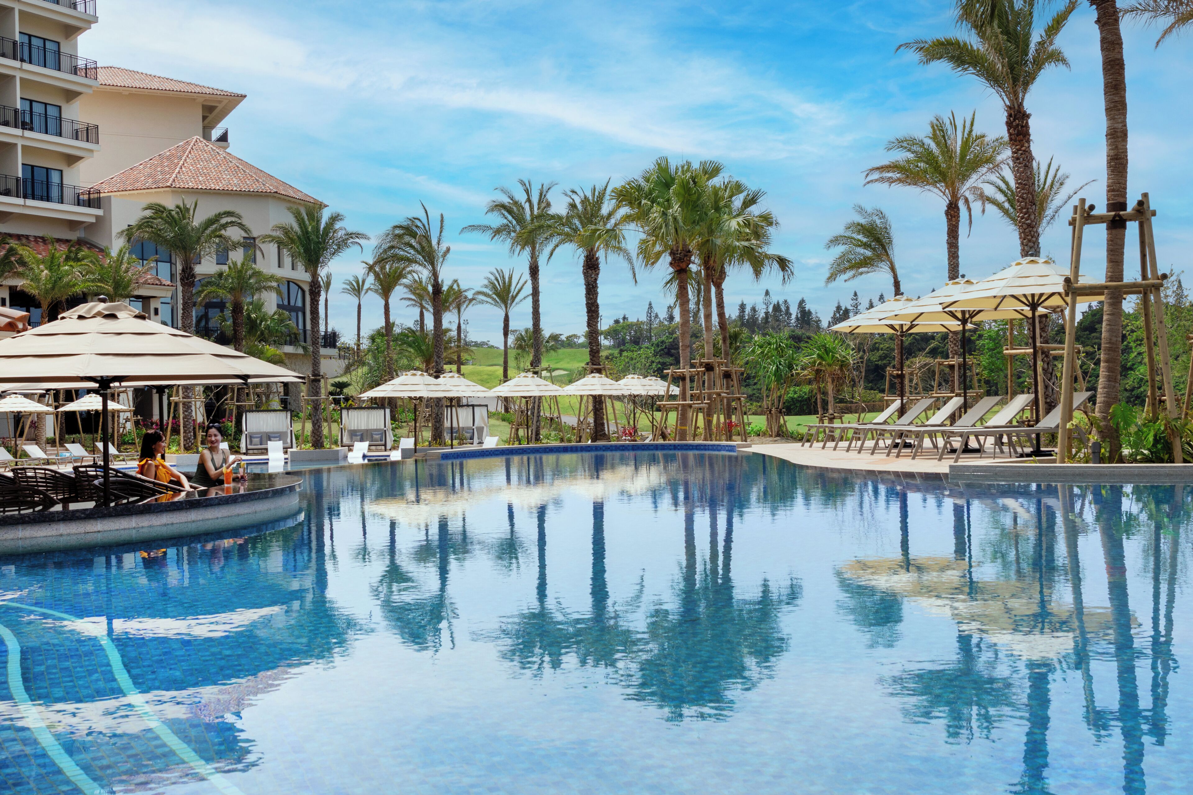 Indoor pool, seasonal outdoor pool, lifeguards on site