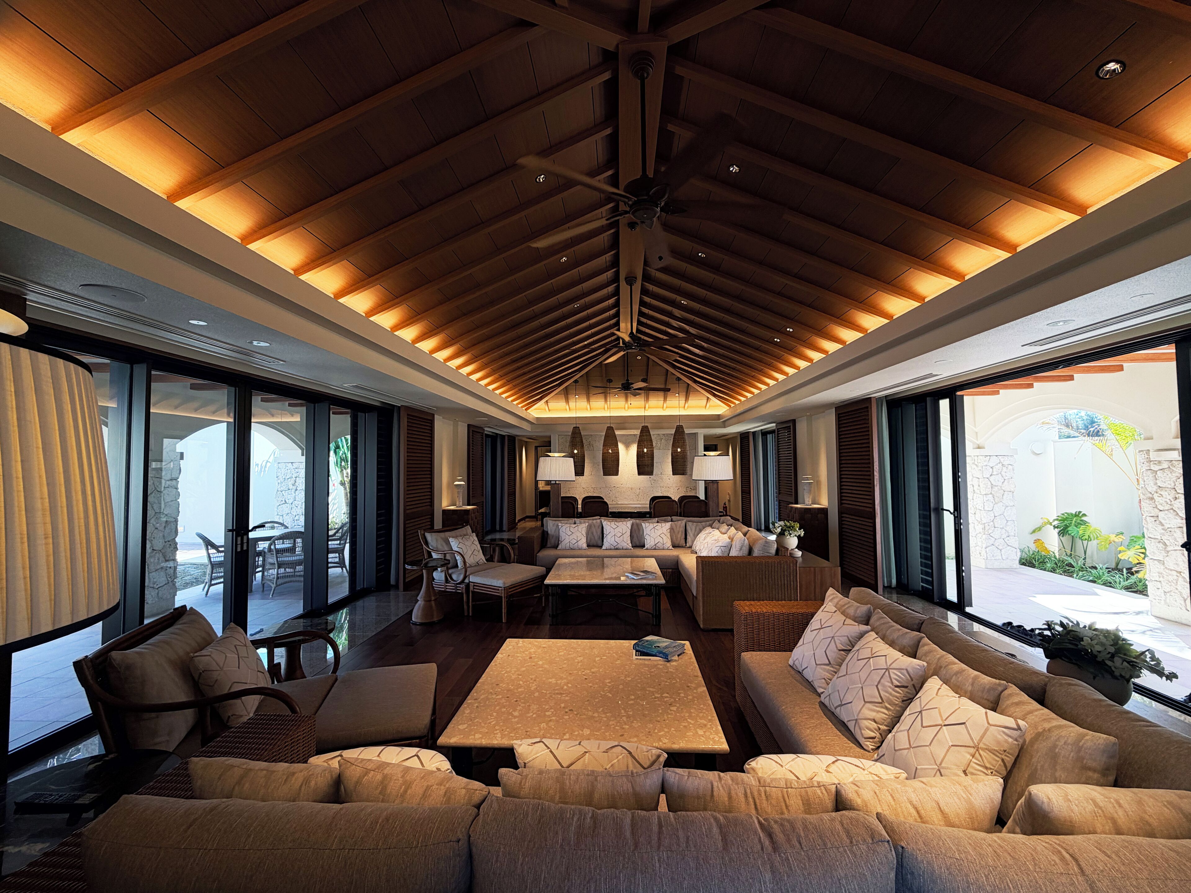 客房内保险箱、熨斗/熨衣板、免费 WiFi、床单