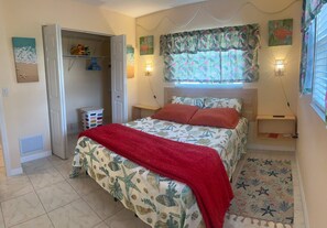 2 bedrooms, desk, iron/ironing board, free WiFi
