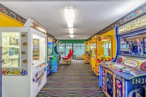 Game room - Landmark 844 (Myrtle Beach)