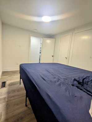 2 bedrooms, WiFi, bed sheets