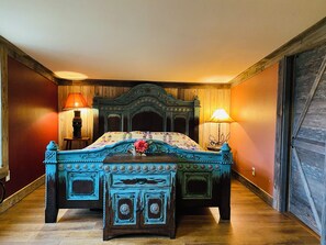 3 bedrooms, iron/ironing board, bed sheets