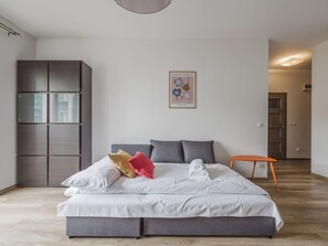 1 bedroom, iron/ironing board, WiFi, bed sheets