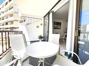 Outdoor dining - Adas Nirvana, Heart of Los Cristianos (Los Cristianos)