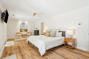 4 bedrooms, iron/ironing board, free WiFi, bed sheets