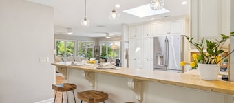 Luxury Modern Home on Lagoon | Private Pool, Bikes