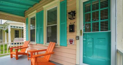 The Beach Peach | Walk Downtown Cape Charles to Beach, Shops & Dining, Renovated + Pet Friendly