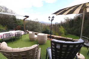 Outdoor dining - ☀️🌳🏡🦔Dimora del Riccio (Bergamo)