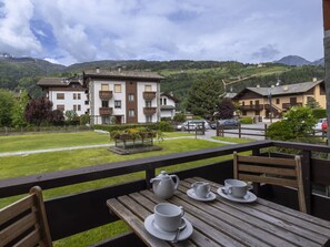 Outdoor dining - Apartment Solena by Interhome (Bormio)