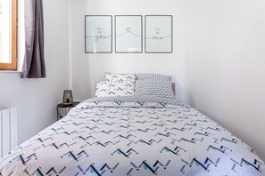 Laptop workspace, blackout drapes, iron/ironing board, free WiFi - Kelys Centre -T2 conforts et modernes (Boulogne-sur-Mer)