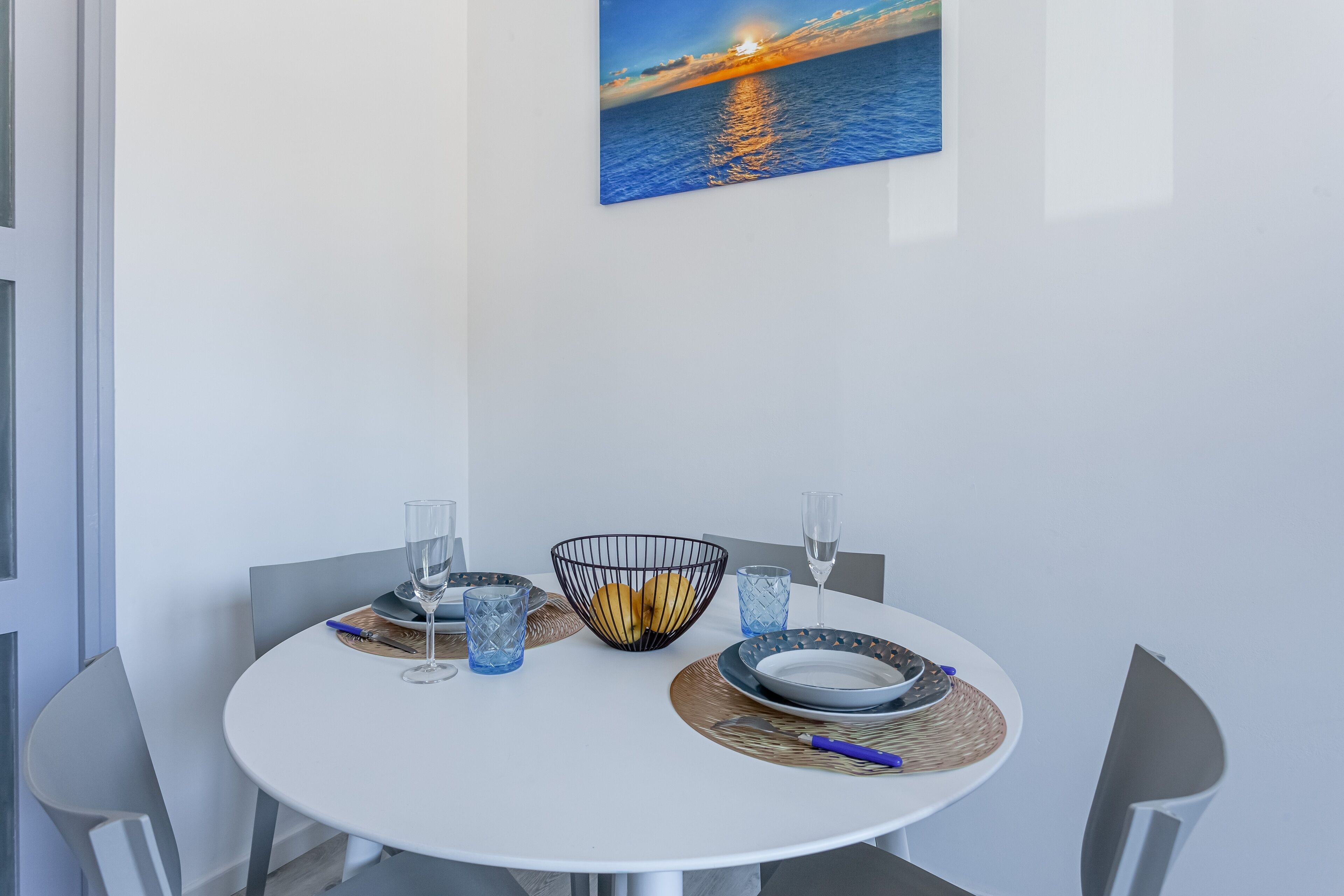 Family Apartment, 1 Double Bed with Sofa bed, Kitchenette, City View | Living area | TV