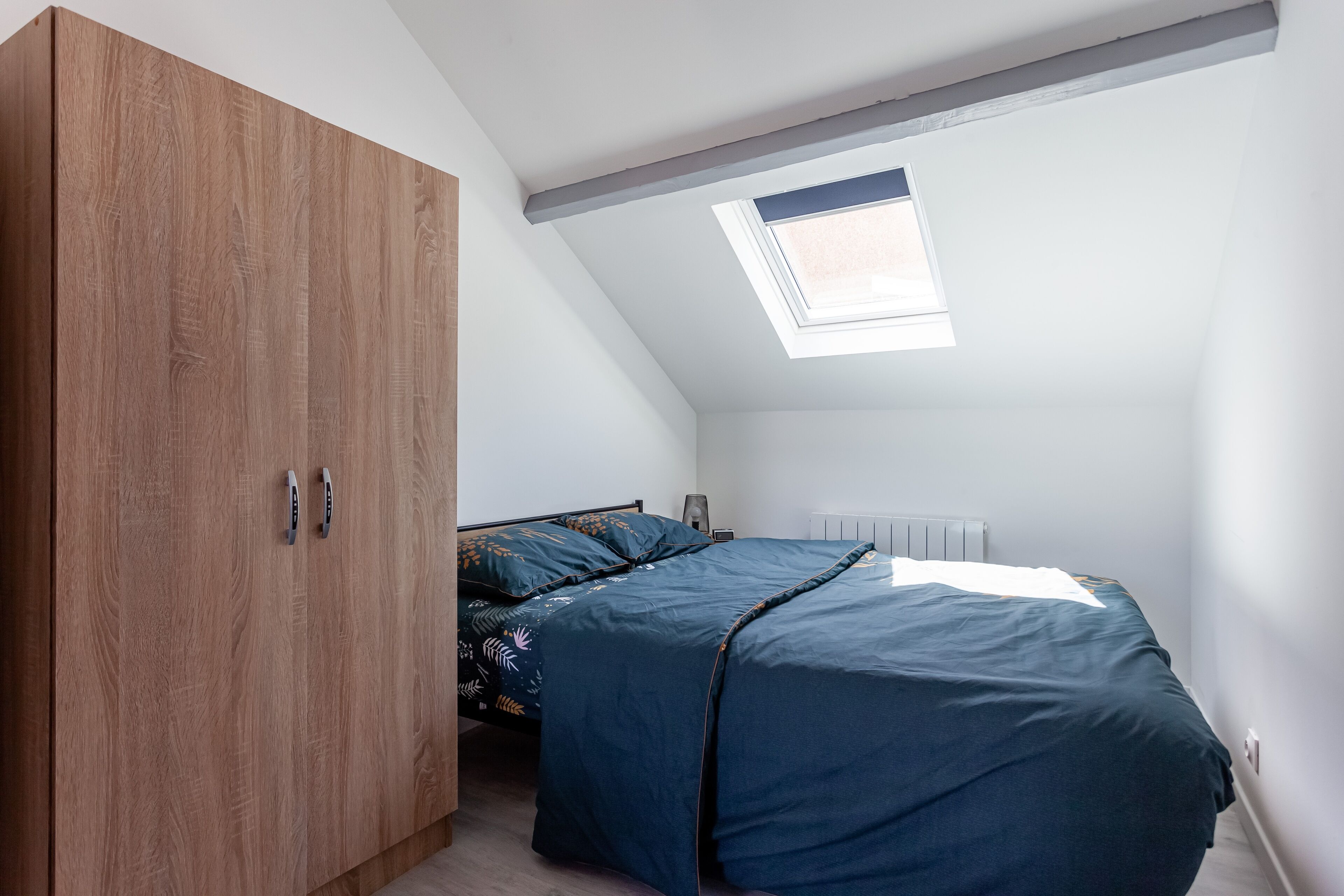 Familienapartment, 1 Doppelbett und Schlafsofa, Kochnische, Stadtblick | Laptopgeeigneter Arbeitsplatz, Verdunkelungsvorhänge