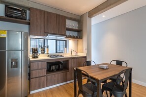 Fridge, microwave, oven, coffee/tea maker