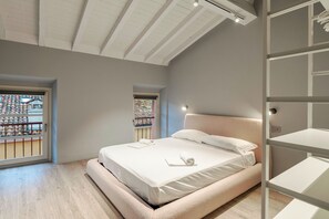 Iron/ironing board, free WiFi, bed sheets - Attico 56 (Brescia)