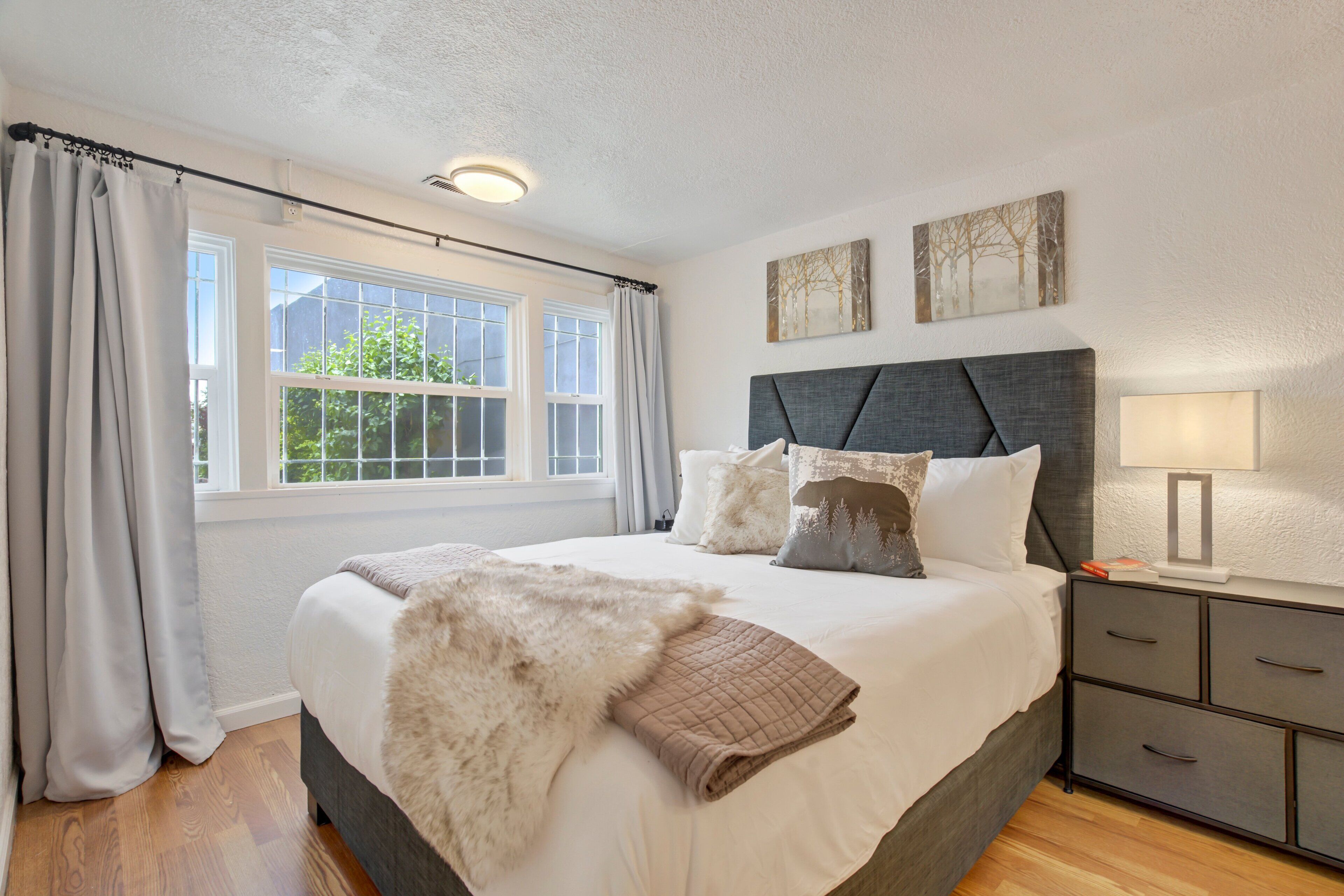 2 bedrooms, desk, iron/ironing board, free WiFi