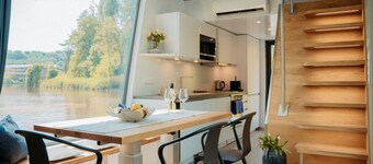Floating Home-Hausboot in Merzig liegend by Interhome