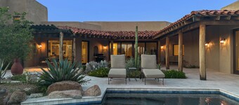 Scottsdale Ranch House+Pool+HotTub on 5 acres Sleeps 8