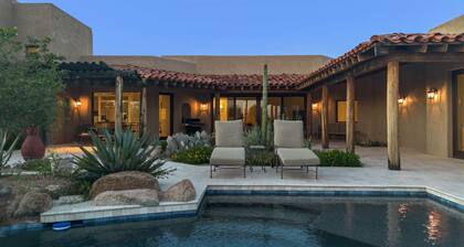 Scottsdale Ranch House+Pool+HotTub on 5 acres Sleeps 8