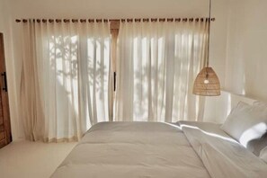 3 bedrooms, iron/ironing board, WiFi, bed sheets - Cozy & Charming 3BR/3Bath Private Villa in Canggu (Canggu)