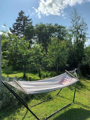 Property grounds - Charming Family Home Close to Beach and Forest (Roskilde)