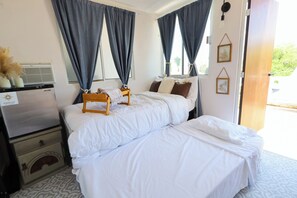 Iron/ironing board, free WiFi, bed sheets
