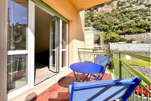 Fabulous 2-bedroom apartment with AC and heating in Varigotti, Italy