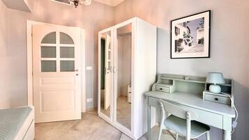 2 dormitoris, planxa i posts de planxar, wifi gratuïta i roba de llit