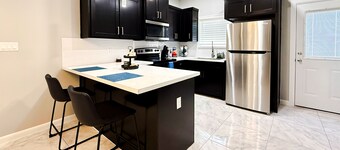 Relax in Comfort, Modern and Style – 2BR/2BA Retreat in Edinburg