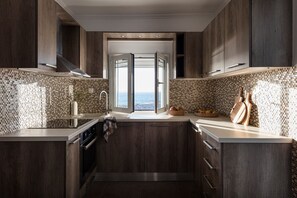 Micro-ondes, four, plaque de cuisson, lave-vaisselle