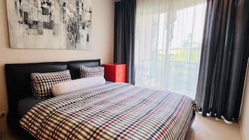 2 bedrooms, iron/ironing board, bed sheets