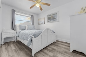 2 Schlafzimmer, Schreibtisch, Bügeleisen/Bügelbrett, kostenloses WLAN