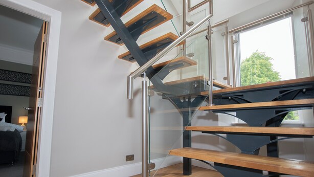 Unclassified image, 1 of 49, button - Penthouse at the White House near Edinburgh (Bathgate)