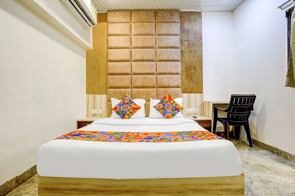 Premium Room | Egyptian cotton sheets, premium bedding, in-room safe, free WiFi