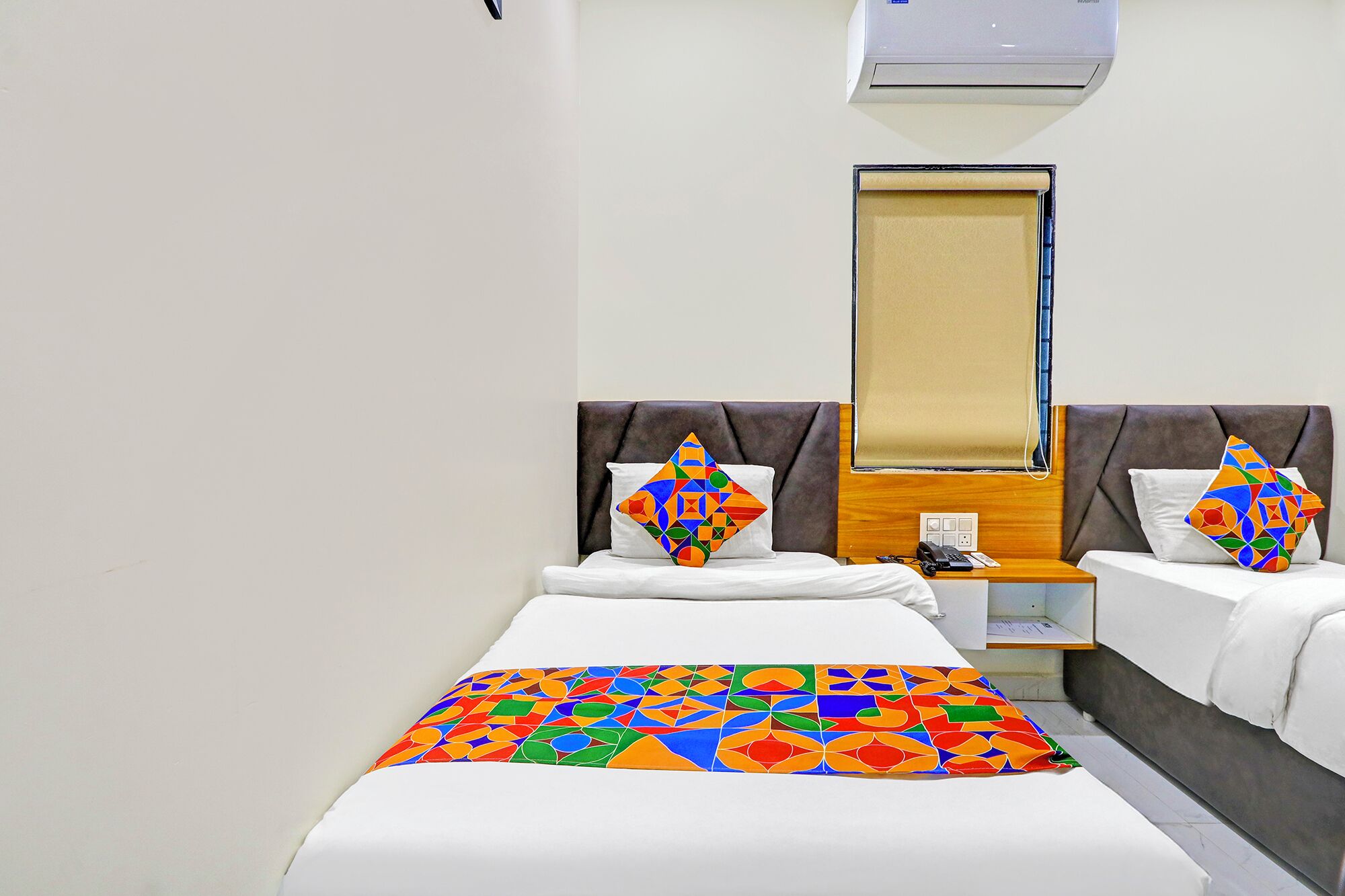Egyptian cotton sheets, premium bedding, in-room safe, free WiFi