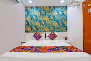 Egyptian cotton sheets, premium bedding, in-room safe, free WiFi - Fabhotel Dream Star (Kolkata)