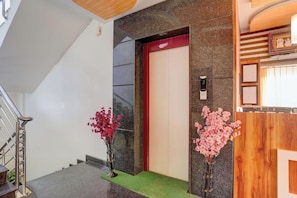 Elevator - FabHotel Royal Suites - Yeshwanthpur (Bangalore)