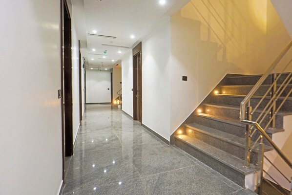 Lobby - Fabhotel Mishika Inn (New Delhi)