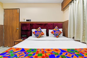 Deluxe Room | Egyptian cotton sheets, premium bedding, in-room safe, free WiFi - Fabhotel The Crystal (Kolkata)