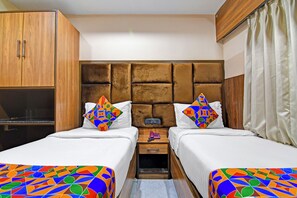 Premium Room | Egyptian cotton sheets, premium bedding, in-room safe, free WiFi - Fabhotel The Crystal (Kolkata)