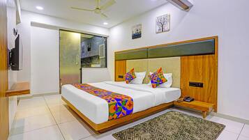 Executive Room | Egyptian cotton sheets, premium bedding, in-room safe, free WiFi