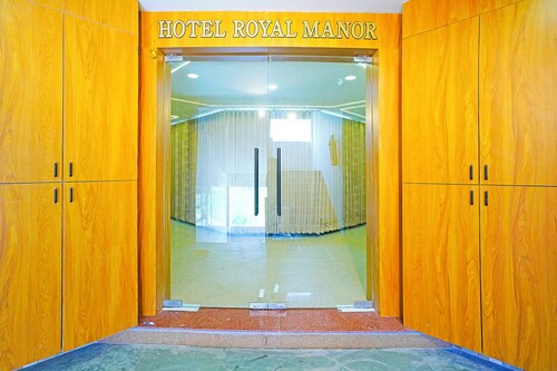 FabHotel Royal Manor - at Hospital Chowk